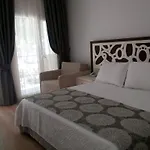 Meggs Bodrum Restaurant & Oda ve Kahvaltı Ortakent