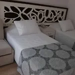 Oda ve Kahvaltı Meggs Bodrum Restaurant & 3*
