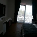 Oda ve Kahvaltı Meggs Bodrum Restaurant & 3*