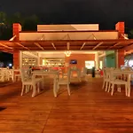 Oda ve Kahvaltı Meggs Bodrum Restaurant & 3*