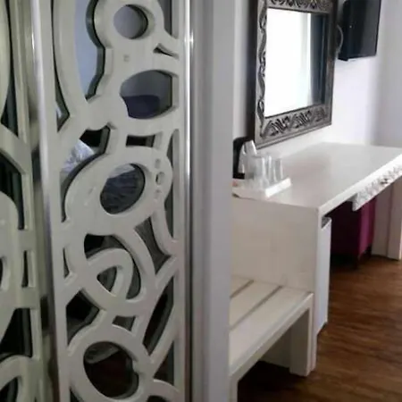 Bed & Breakfast Meggs Bodrum Restaurant &