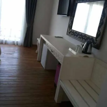 Meggs Bodrum Restaurant & 3*