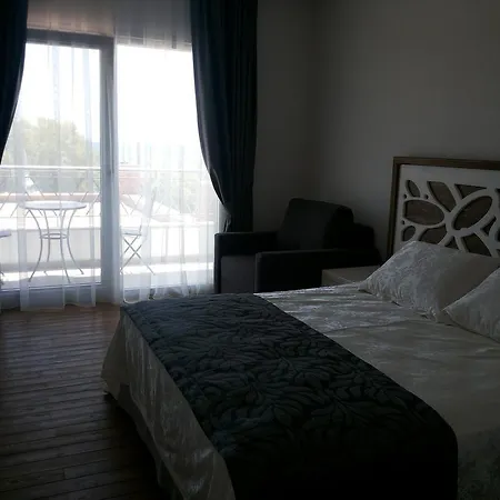 Meggs Bodrum Restaurant & Bed & Breakfast 3*