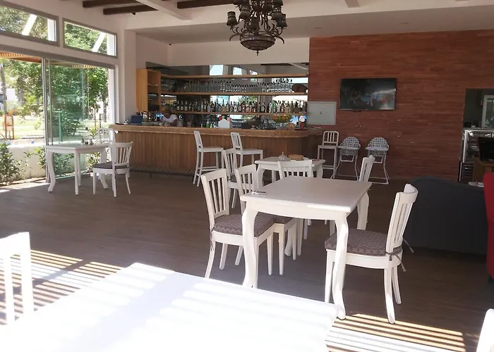 Oda ve Kahvaltı Meggs Bodrum Restaurant & Ortakent