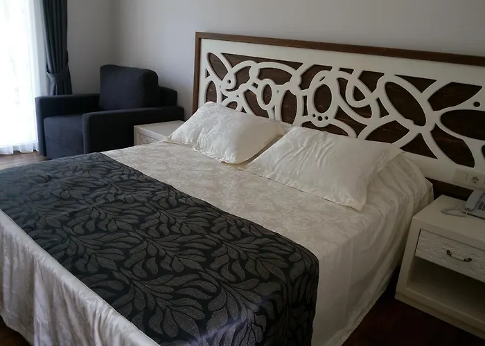 Oda ve Kahvaltı Meggs Bodrum Restaurant & 3*