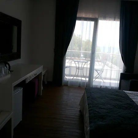 Bed & Breakfast Meggs Bodrum Restaurant & 3*