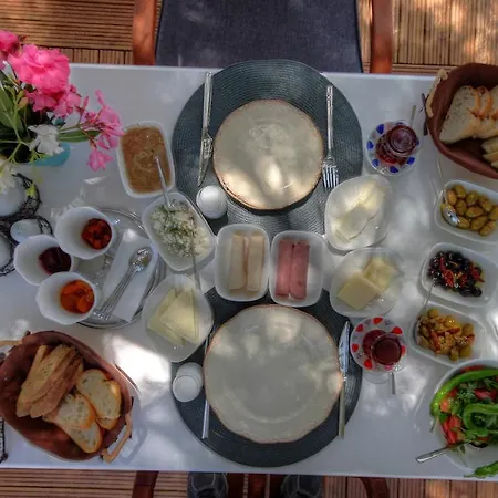 Meggs Bodrum Restaurant & Bed and breakfast 3*