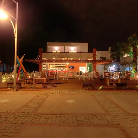 住宿加早餐酒店 Meggs Bodrum Restaurant & 奥塔肯特