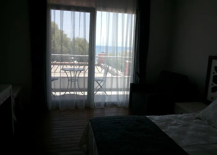 Meggs Bodrum Restaurant & Bed & Breakfast