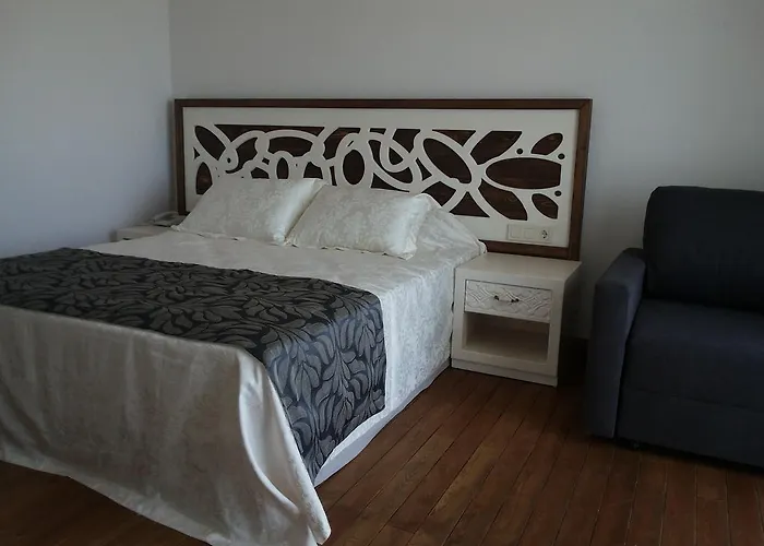 Meggs Bodrum Restaurant & Bed & Breakfast Ortakent